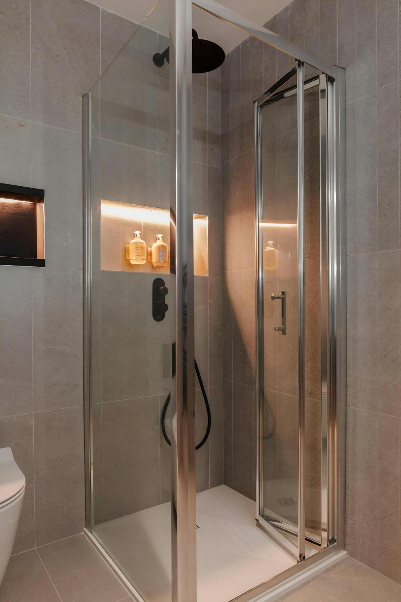 The Earl Leeson Street, Sonder By Marriott Bonvoy 4*