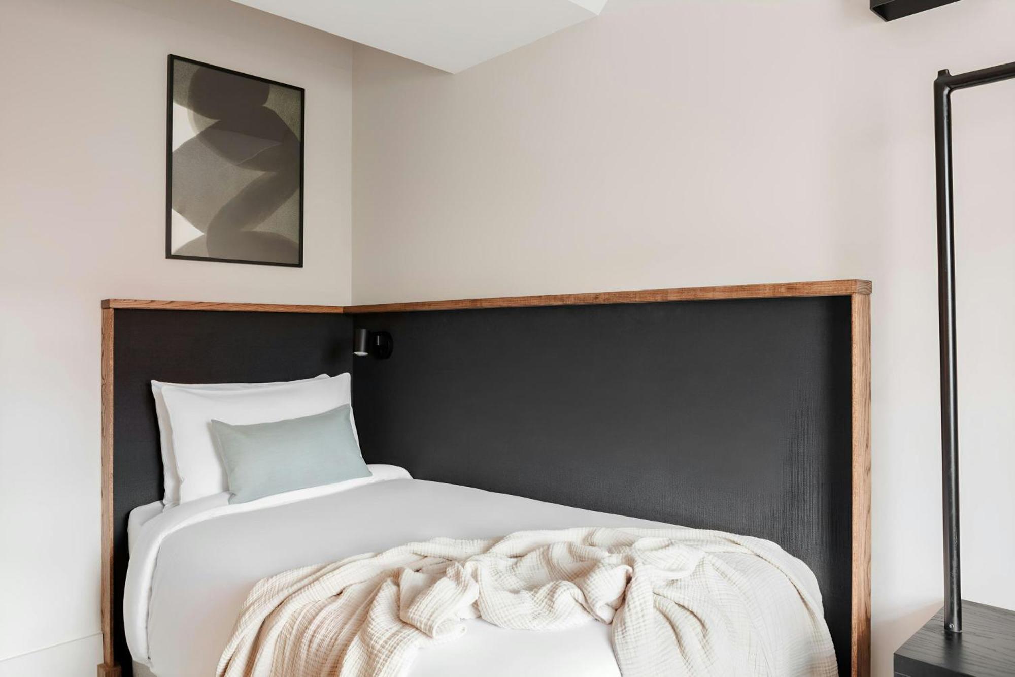 The Earl Leeson Street, Sonder By Marriott Bonvoy